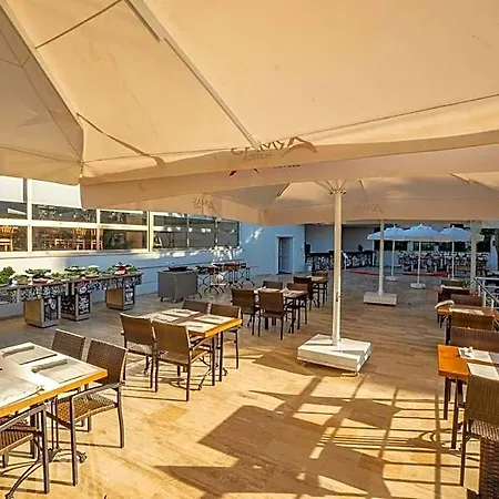 מלון Alder Garden 4*