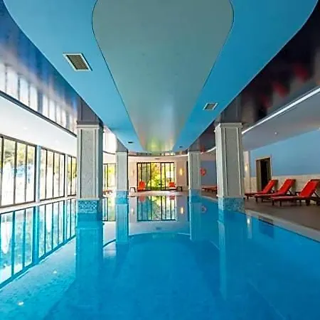 Alder Garden 4*