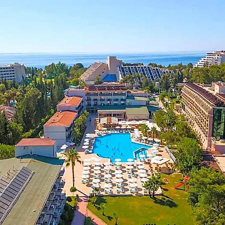 Alder Garden מלון 4*