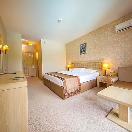 호텔 Alder Garden 4*
